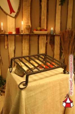 Feuerschalen, Feuerkörbe und Kochstellen | Mittelalter-Zelte24